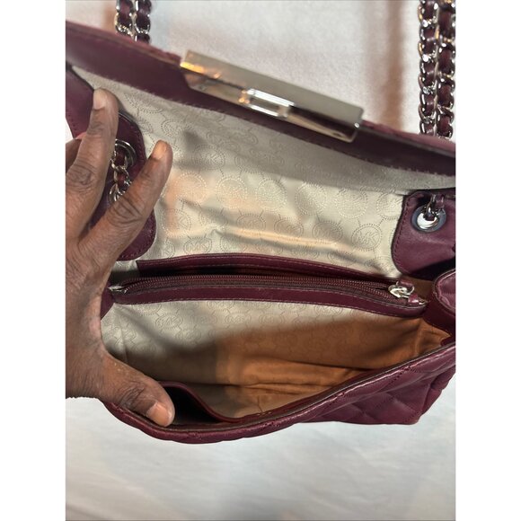 Michael Kors Quilted Leather Shoulder Bag With Chain Strap - Picture 6 of 12